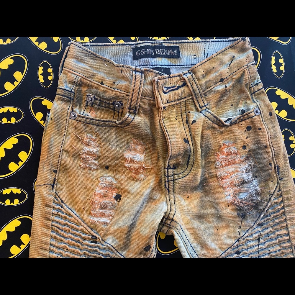 Distressed Jeans - Picture 3 of 6
